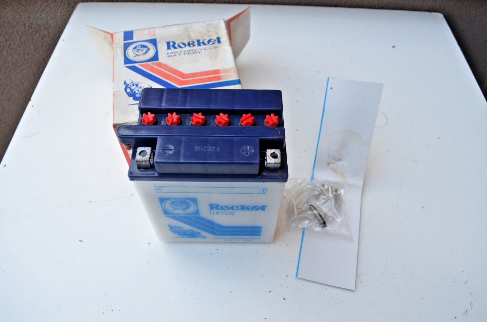 Batterie 12N14-3A conventionnelle 12V 14Ah pour moto et motoculture vintage