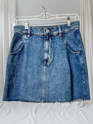 Free People We The Free Blue  Denim Mini Skirt Raw Hem Size 26 Small New No Tags