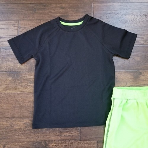 Spotted Zebra Boy's Active Short Set Size XS - Picture 3 of 7