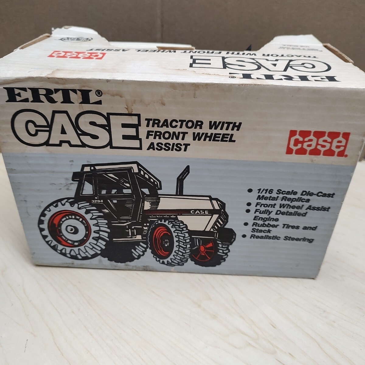 ERTL CASE インターナショナル　トラクター　3294 Vtg Ertl 1/16 Case 3294 White Tractor w/Front Wheel Assist