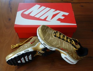 air max plus qs gold