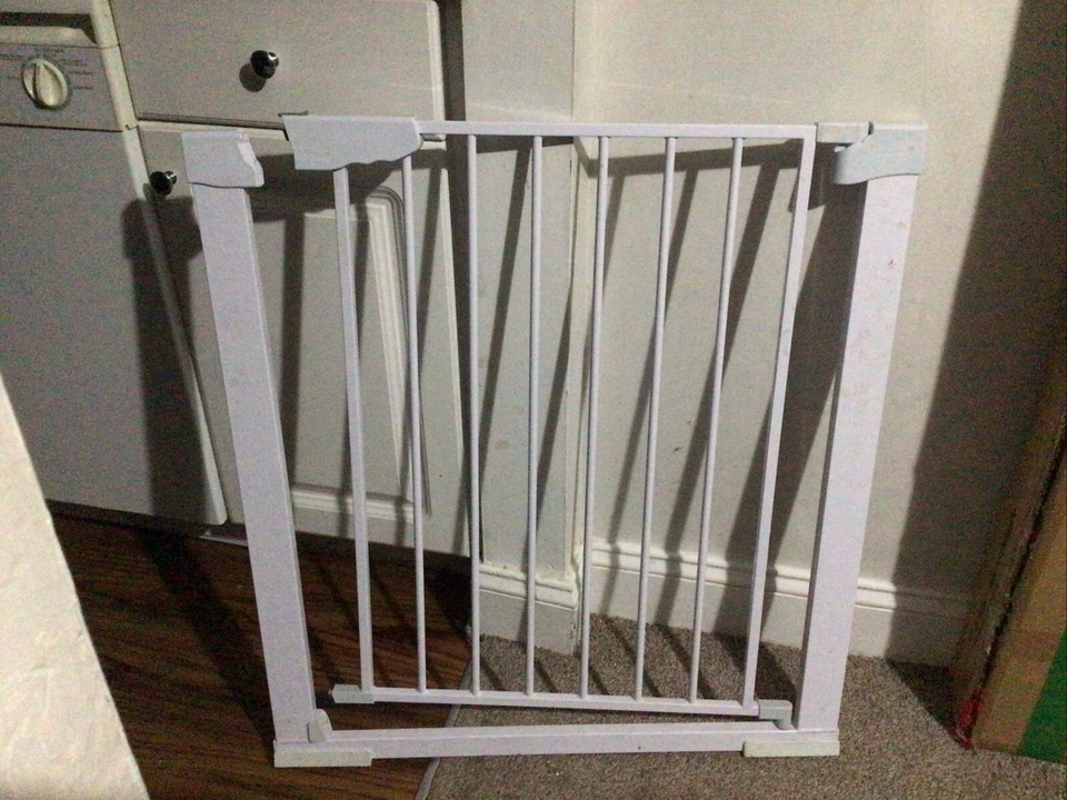 Infant Extra Tall & Wide Safety Baby Gate for Hallways, Door Ways & Stairs - Image 3 of 4