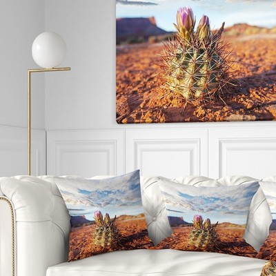 Designart 'Large Cactus under Cloudy Sky' Floral Throw