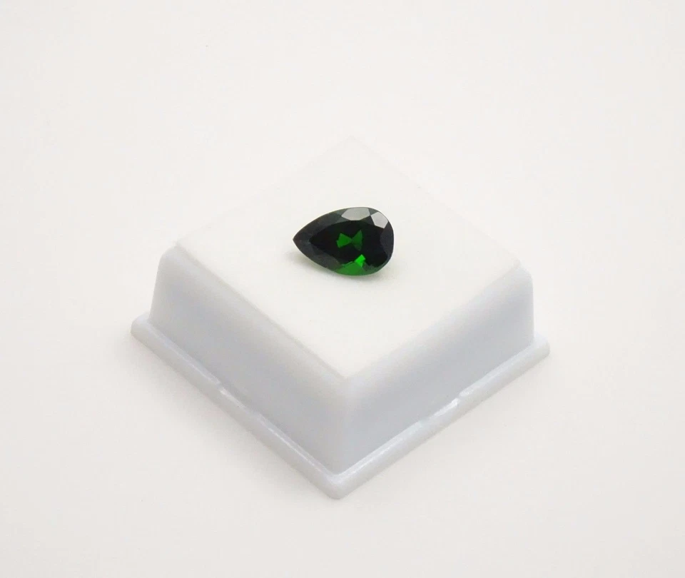 Hermoso diopsido cromado 4,30 quilates - forma de pera - 13x9 mm - piedras preciosas sueltas Foto 4 de 4