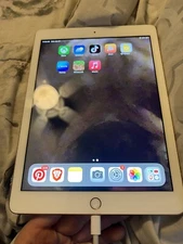 Used Apple IPad 6th Generation 32gb WiFi  Tik Tok App Tiktok