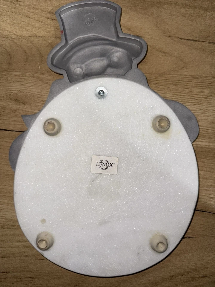 Tabla de charcutería de queso muñeco de nieve muñeco de nieve de metal Lenox Yuletide Foto 3 de 4