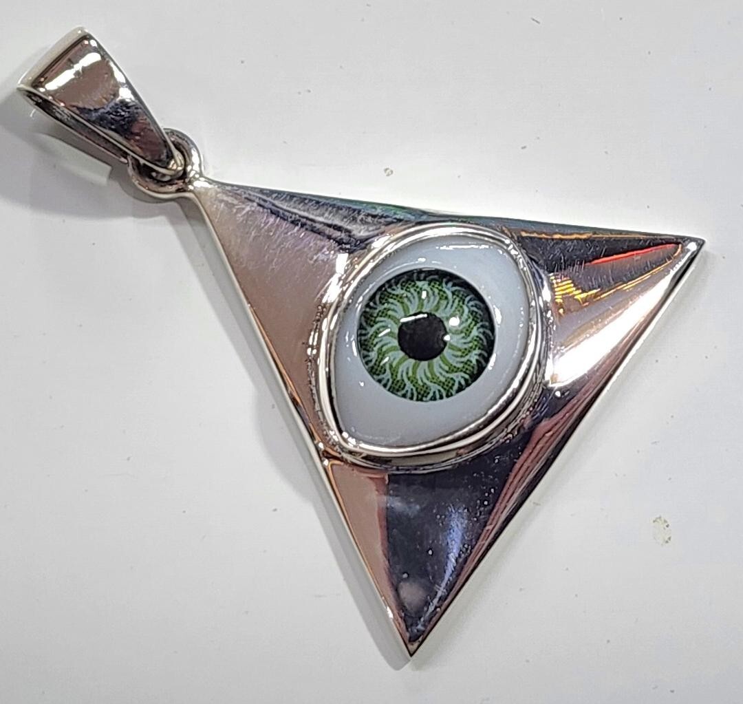 Evil Eye Pendant Triangle 925 Sterling Silver Green Eye # G2