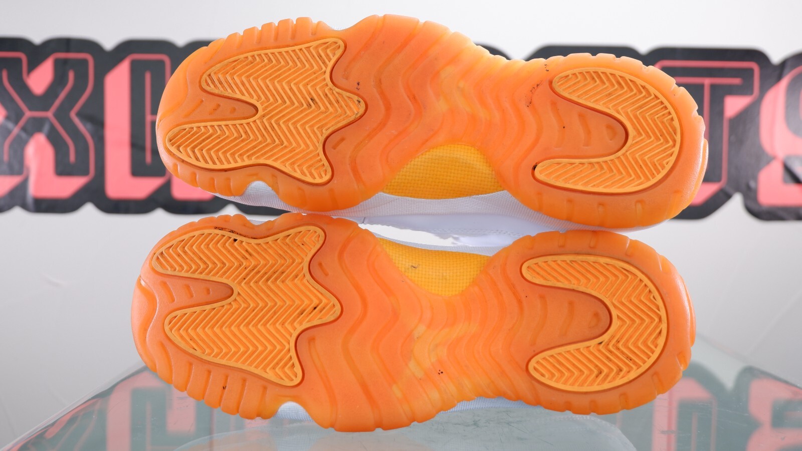 Nike Air Jordan Retro 11 XI Low GG Citrus Size 6.5 Y White Orange