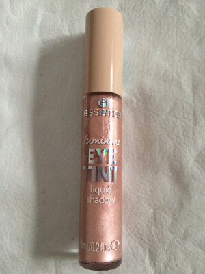 essence luminous Eye Tint liquid shadow 6 ml - 01 Dazzling Rose