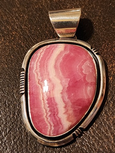 Zuni Linette Laiwakete Signed Beautiful Sterling Silver Pink  Agate Pendant