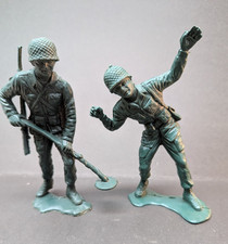 LOT OF 2 Mid Century Large Army Men Plastic Green Toy Soldiers WWII USMC 5 Inch