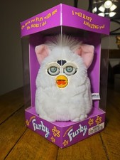 Vintage 1998 "New In Box" Tiger Furby 70-800 "Snow Ball" NOS
