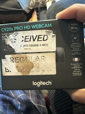 Logitech C920s Pro HD 1080p Webcam With Privacy Shutter ( BOX DAMAGED)