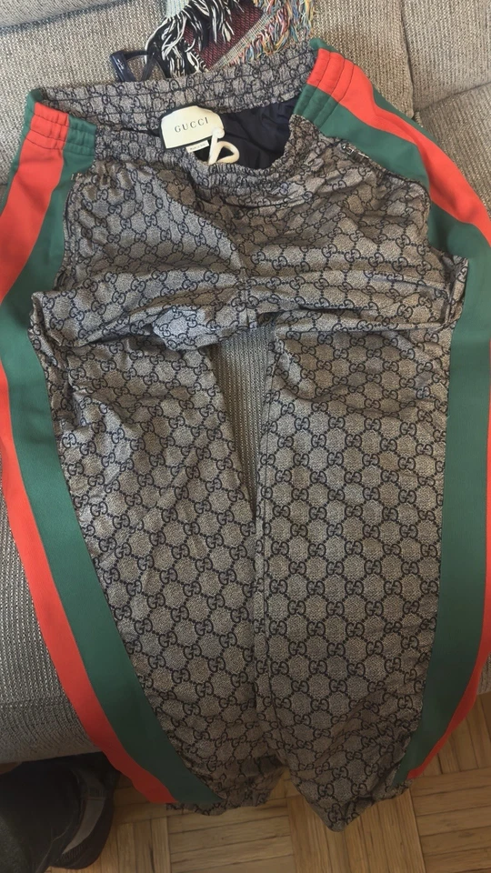 Pantalones deportivos técnicos Gucci medianos con logotipo GG traje para correr $1500 Foto 4 de 4