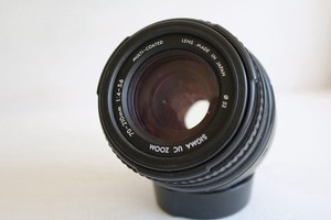Sigma UC 70-210mm F4-5.6 Autofocus Zoom Lens Canon AF 52mm - Fungus