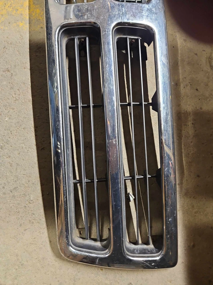 98-03 DODGE VAN 1500 SERIES Grille Black Horizontal Billet W/Chrome Surround OEM - Image 3 of 4