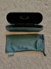 Oakley Glasses Hard Clamshell Case Black Faux Leather Sunglasses w/ Pouch Read