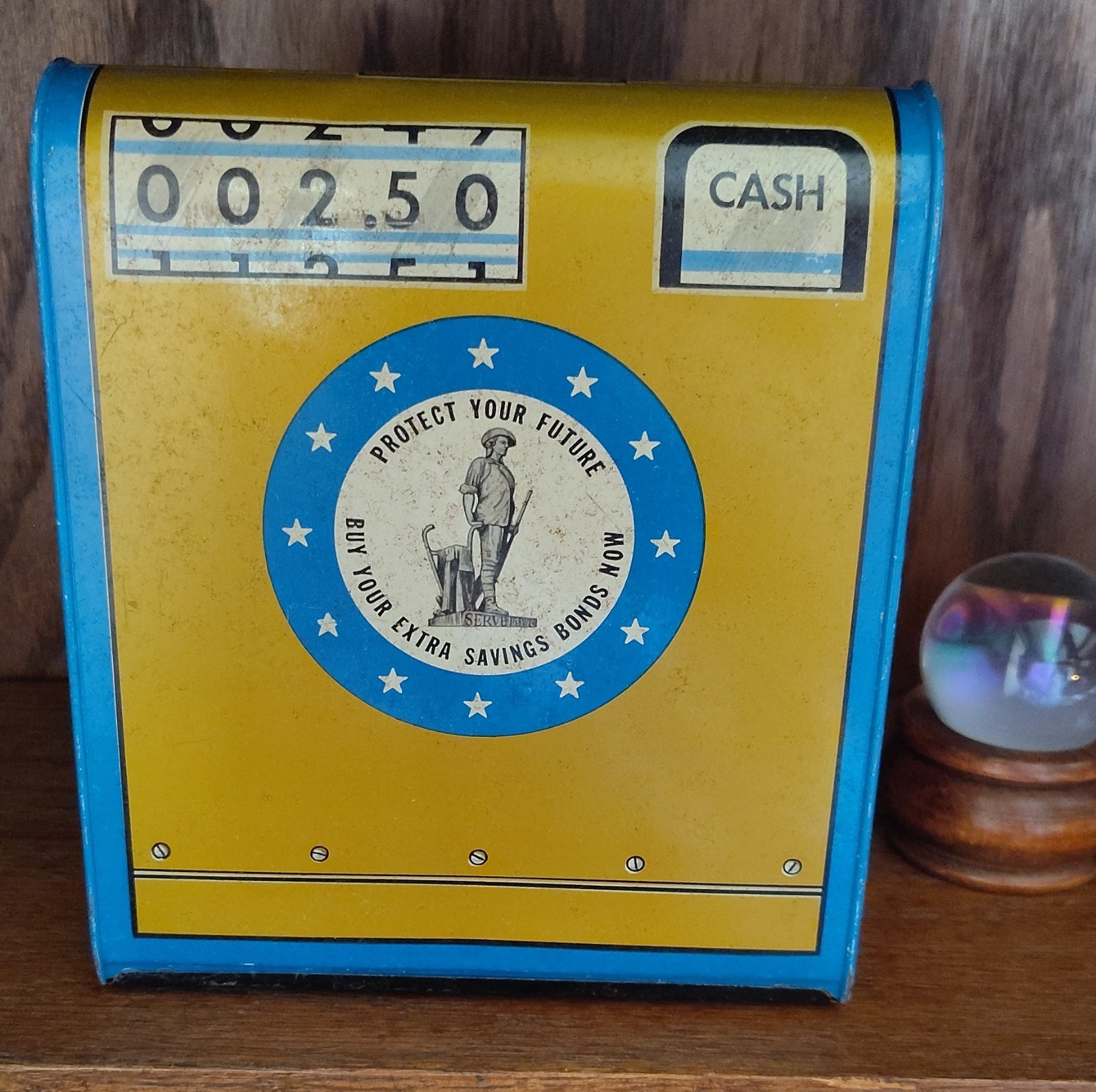 как выглядит Vintage 1950s Marx Toys tin cash register "Protect Your Future" фото