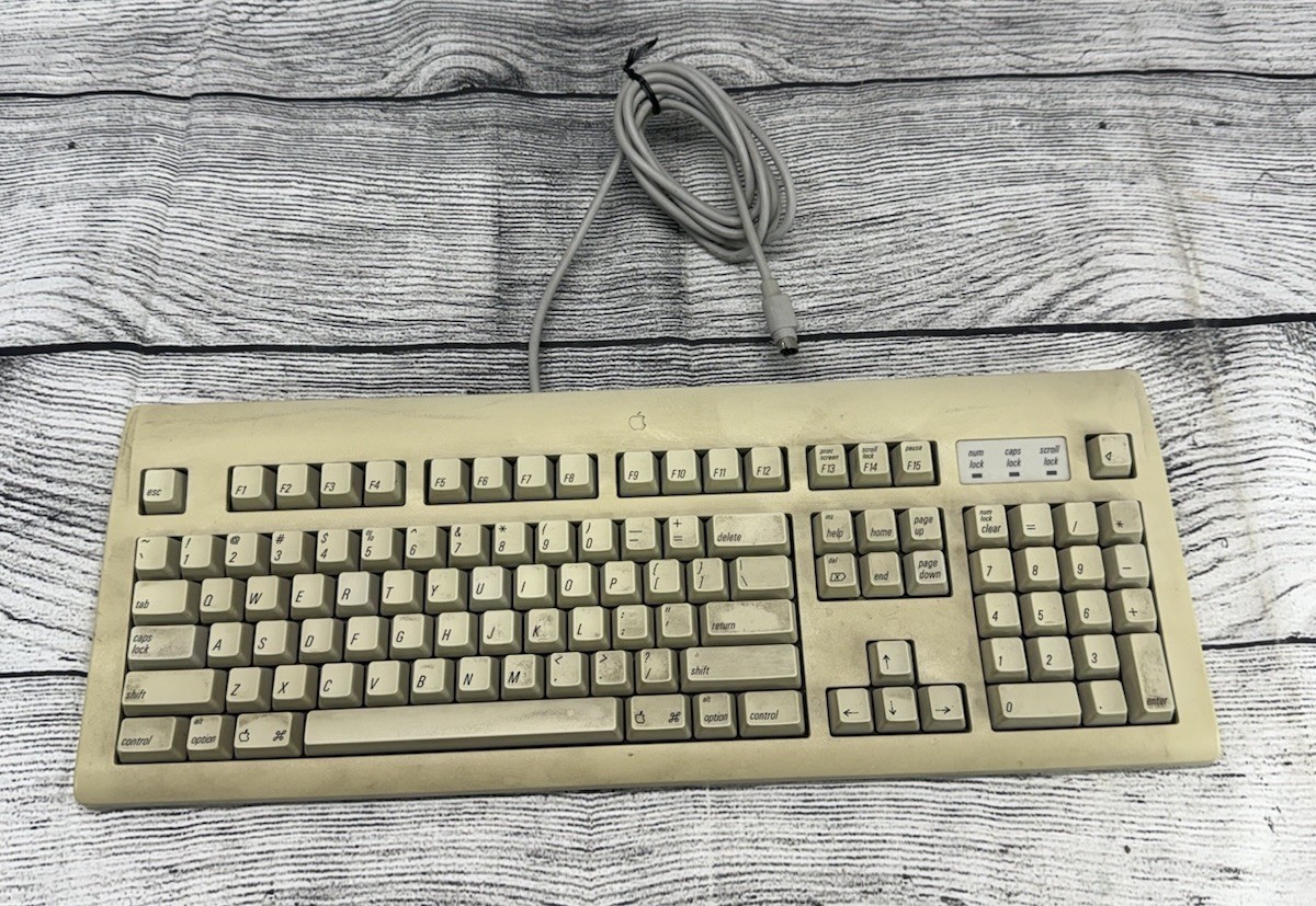 Vintage 1994 AppleDesign Keyboard - ADB Port - Model M2980 - ADB