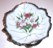 Gold Border 8.5" bowl Floral Decor Leaf Shaped