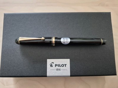 Pilot Custom 74 Füllfederhalter 14K Soft Medium ''SM''