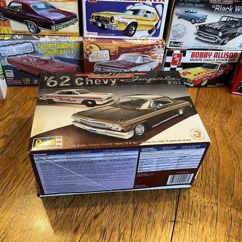 Revell 1/25 1962 Chevy Impala Hardtop 2n1 854246