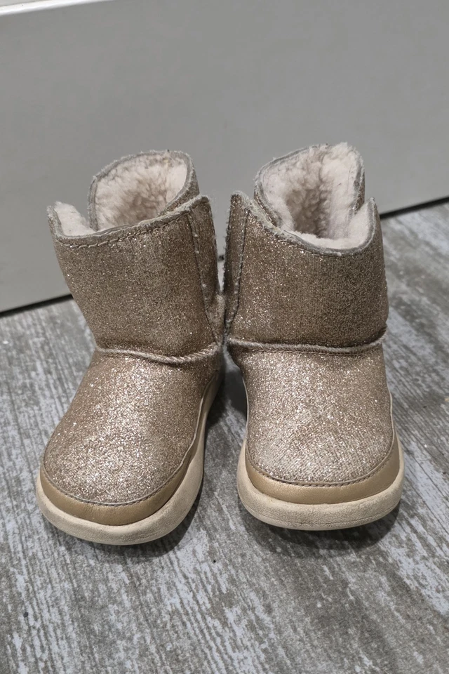UGG Toddler Boots Size 4/5 - Image 2 of 3