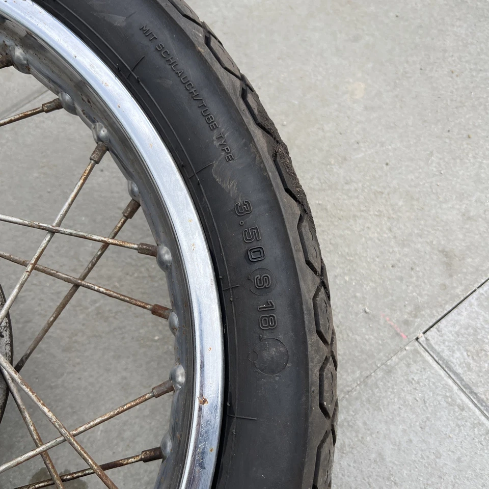 YAMAHA RD250 1A2 HINTERE FELGE REIFEN REAR WHEEL RIM ORIGINAL Y0145 - Bild 4 von 4