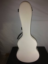 Good Crossrock OM/000 Fiberglass Deluxe Hardshell Case, White