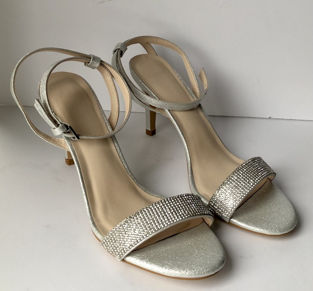 HALSTON HERITAGE $168 Party Heel Silver Special Occasion Shoe