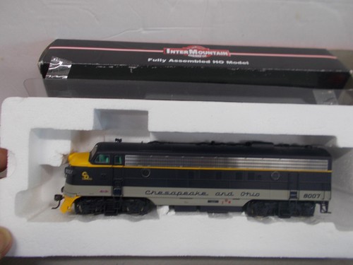 INTERMOUNTAIN ~ LOCOMOTORA CHESAPEAKE & OHIO F7A # 8007 ~ ENCHUFE DCC ~ ESCALA HO | Zustand: Used