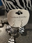 Chunky Necklace with Zebra Cross — photo 3
