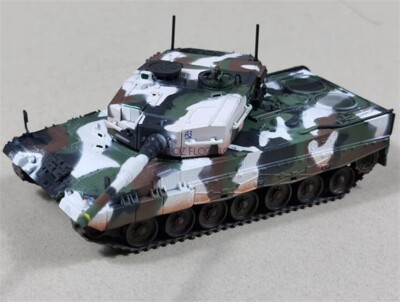 for PANZERKAMPF German Leopard 2A4 main battle tank Winter painting 1:72 Model