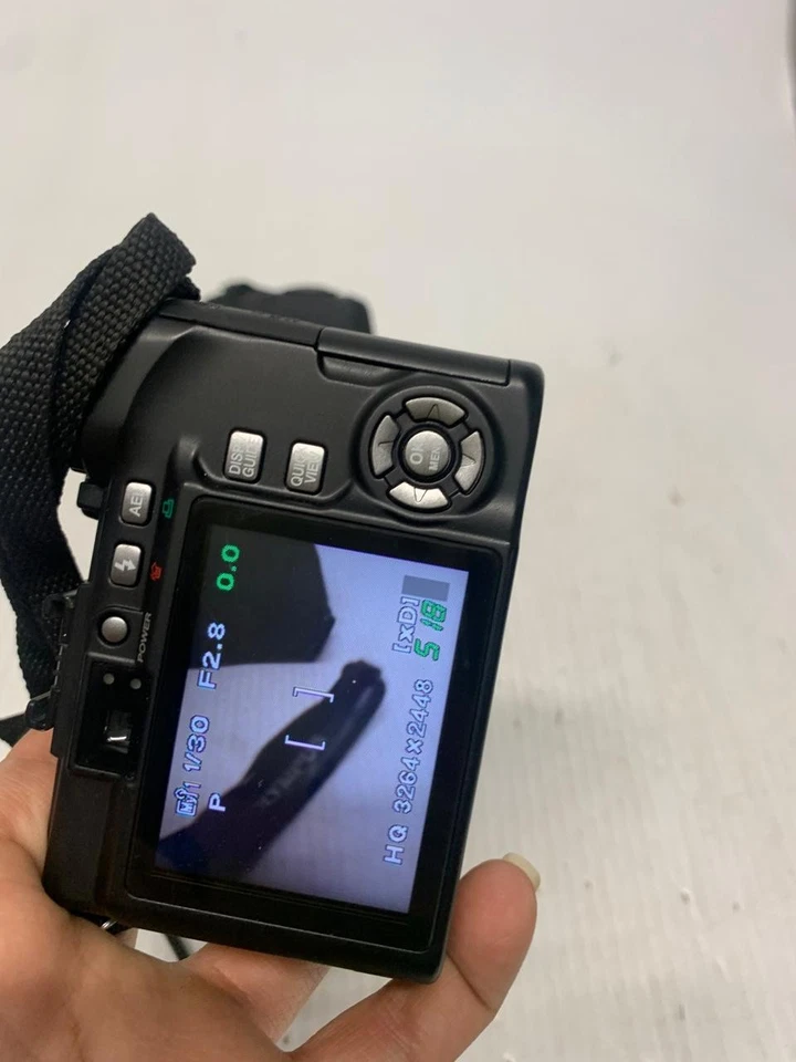 Cámara digital Olympus SP-350 8,0 megapíxeles negra con estuche Foto 4 de 4