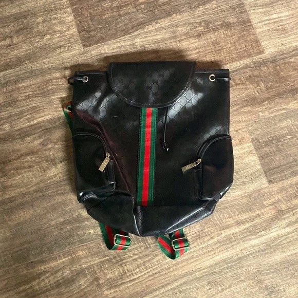 Gucci GG Supreme Black Leather Full Size Backpack Unisex Vintage - Image 4 of 4