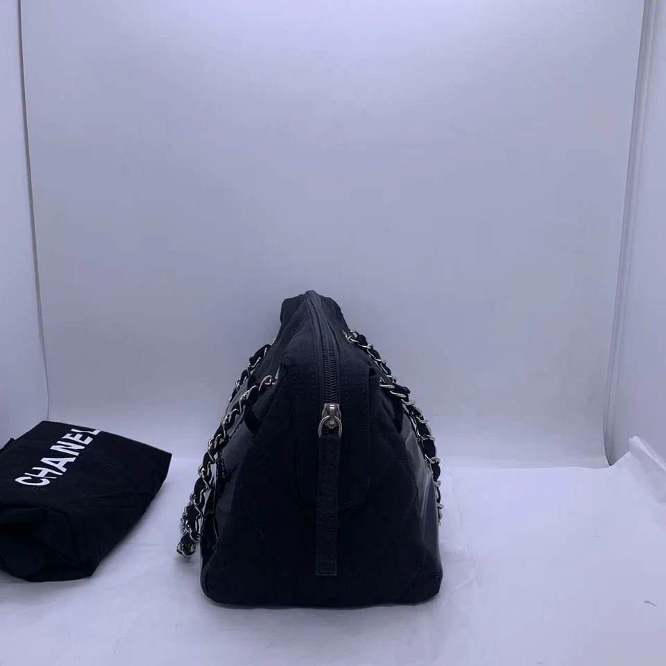 Chanel Bolso Cámara Negro Mediano Vintage Bolso Lona y Patente Italia Foto 2 de 4