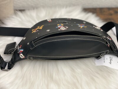 【新品未使用】1点限定 DISNEY X COACH ワーレン ミニベルトバッグ NEW Disney X Coach Warren Mini Belt Chest Sling Bag With