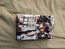 BANDAI 1/144 RX-78F00 Gundam  G-Dock Gundam Factory Yokohama scale model kit