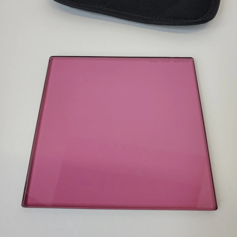 Tiffen 4x4"  FL-D Fluorescent Glass Filter for Daylight Film # 44FLD With Case - Image 4 of 4