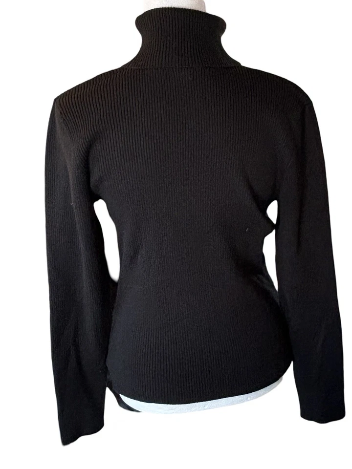 Cuello alto manga larga lentejuelas con diseño recortado Foto 2 de 4