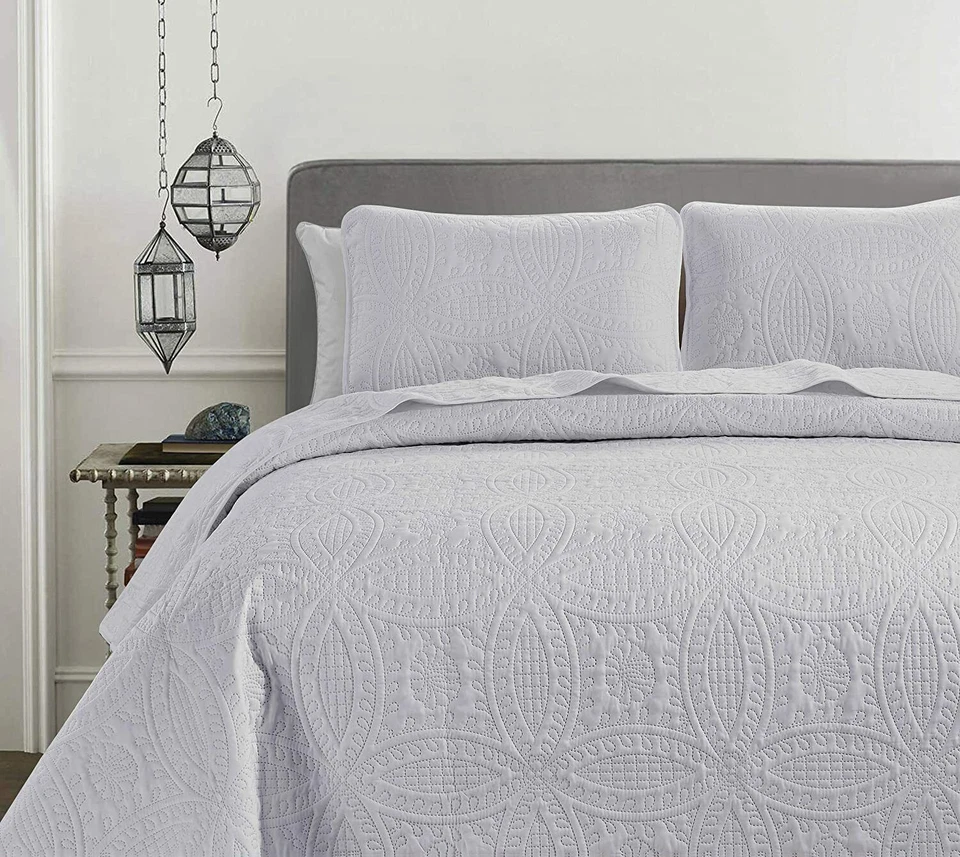 Chezmoi Collection 3-piece Oversized Coverlet Set Pinsonic Quilted Bedspread Set - Image 2 of 4