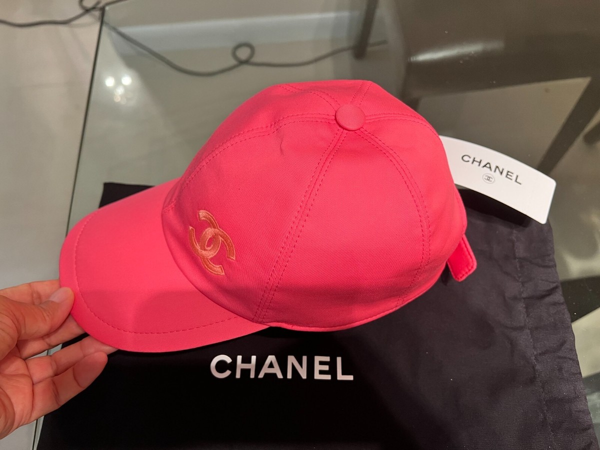 CHANEL シャネル ロゴ スナップボタン キャップ ピンク CHANEL シャネル ロゴ スナップボタン キャップ ピンク