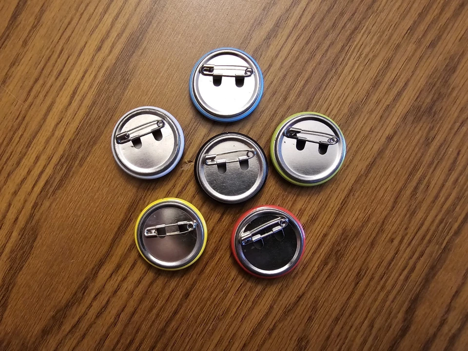 Botones Super Mario Pixel - Club Nintendo Foto 2 de 2