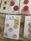 Vintage Pink And Red Buttons La mode, Le bouton, La. Petite, Streamline, Lansing — photo 6