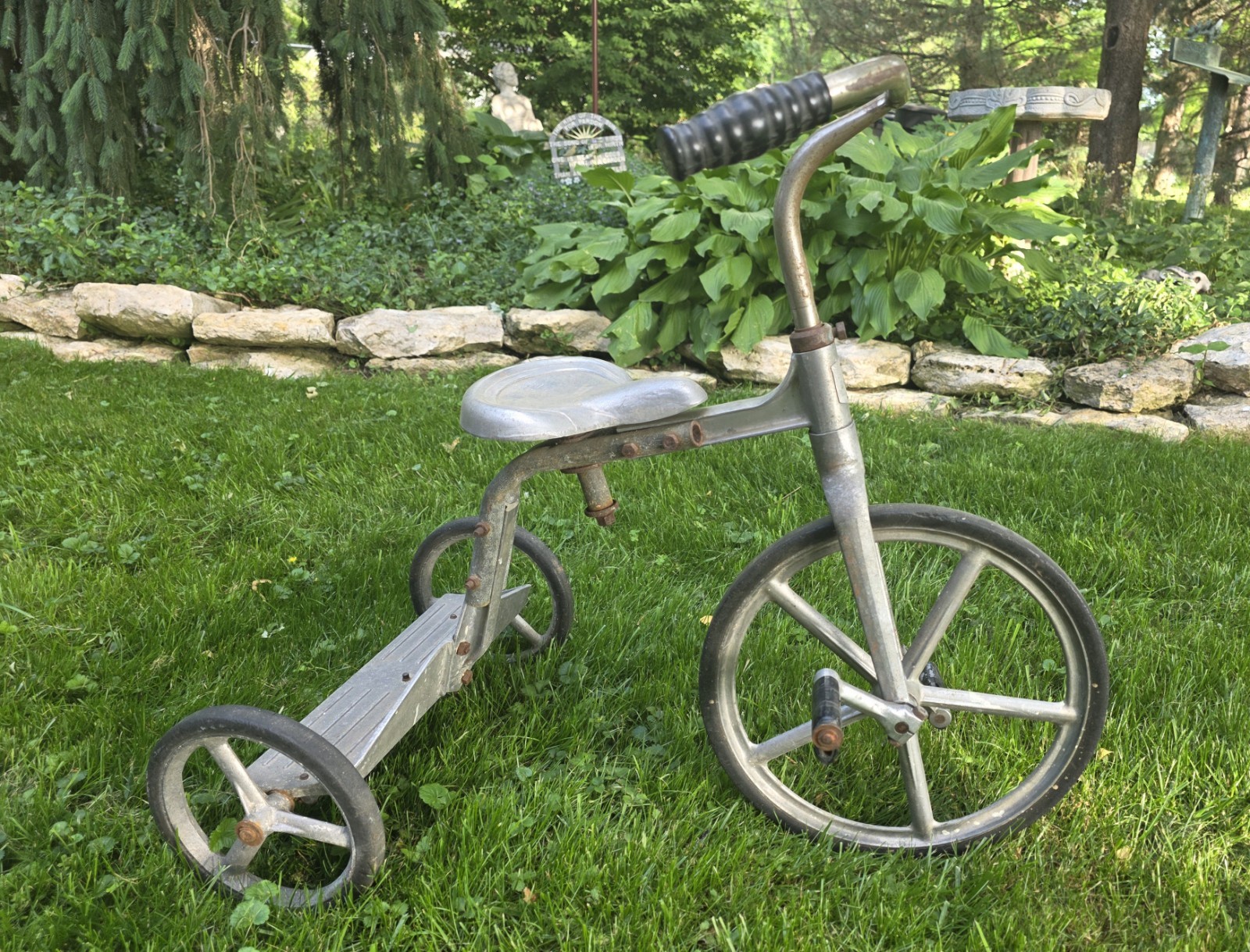 (Used)  Silverstar Aluminum 60s Tricycle Survivor Original Mags Muscle Bike Wheel  (200.00 USD)