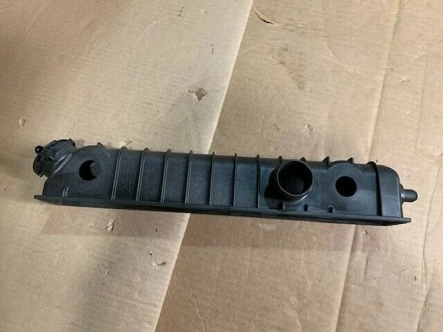 Chevrolet GMC Blazer S10 Jimmy Sonoma 1994-1995 tanque radiador ASM 52467040 - NUEVO OEM Foto 3 de 4