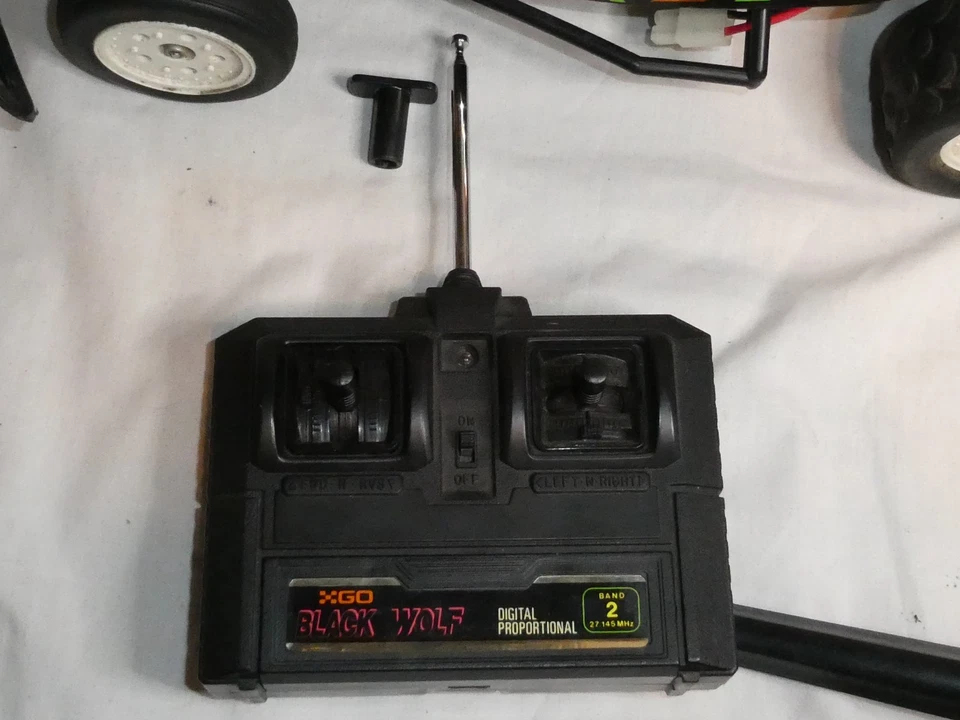 vintage Radio Shack GO Black Wolf Special Racing Buggy Box Manual R/C car 604101 - Image 4 of 4