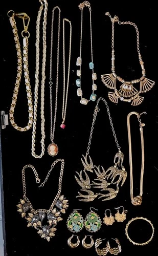 Vintage Goldtone Mixed Jewelry Lot of 14 pieces. Signed Trifari, C,Germany