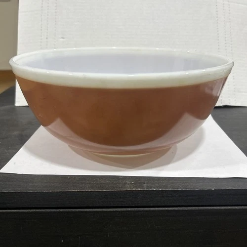Pyrex 4 Quart Brown #404 Mixing Bowl Large Nesting Bowl Vintage Made in USA