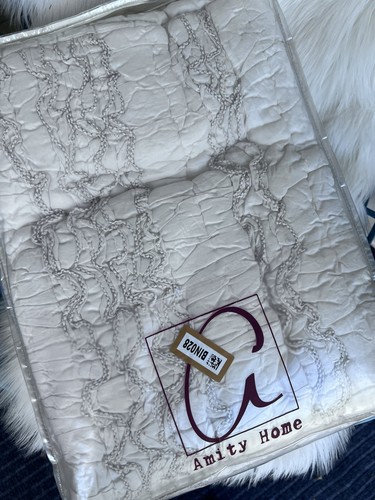 Amity Home Heather Quilt One Standard Sham Twin $300 - Picture 2 of 5